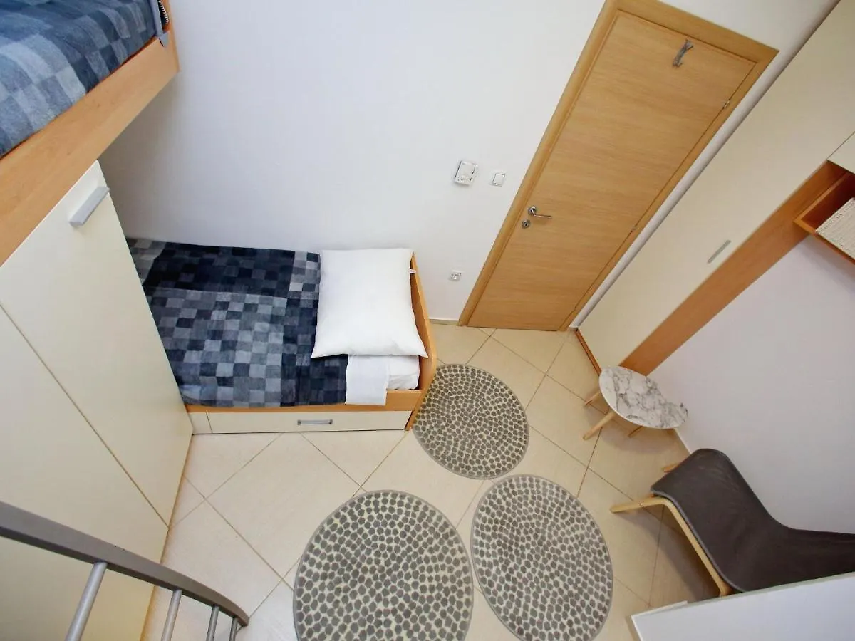 Sun-Kissed Apartment In Bibinje With Garden